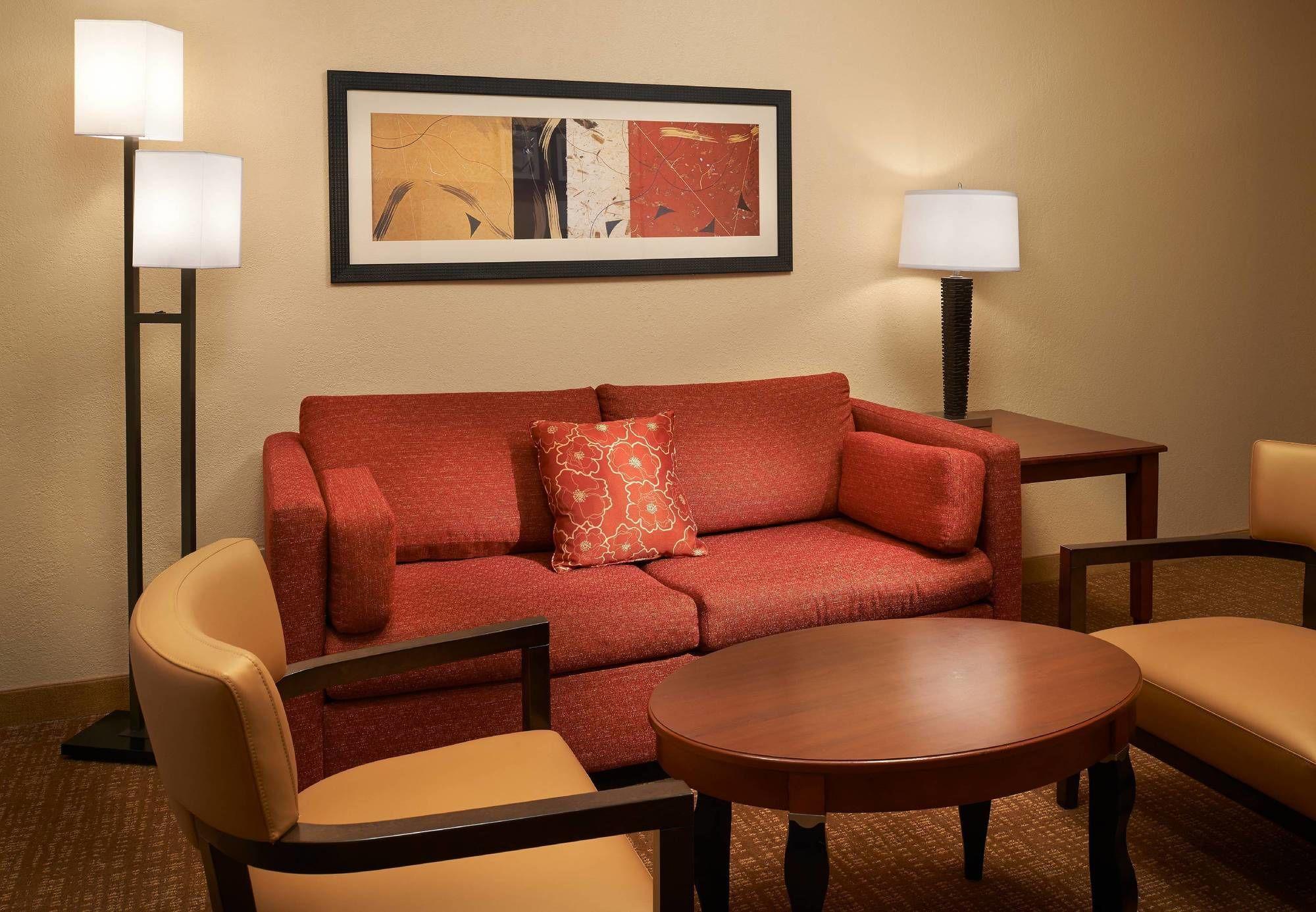 Courtyard By Marriott Indianapolis Castleton Indianápolis Exterior foto