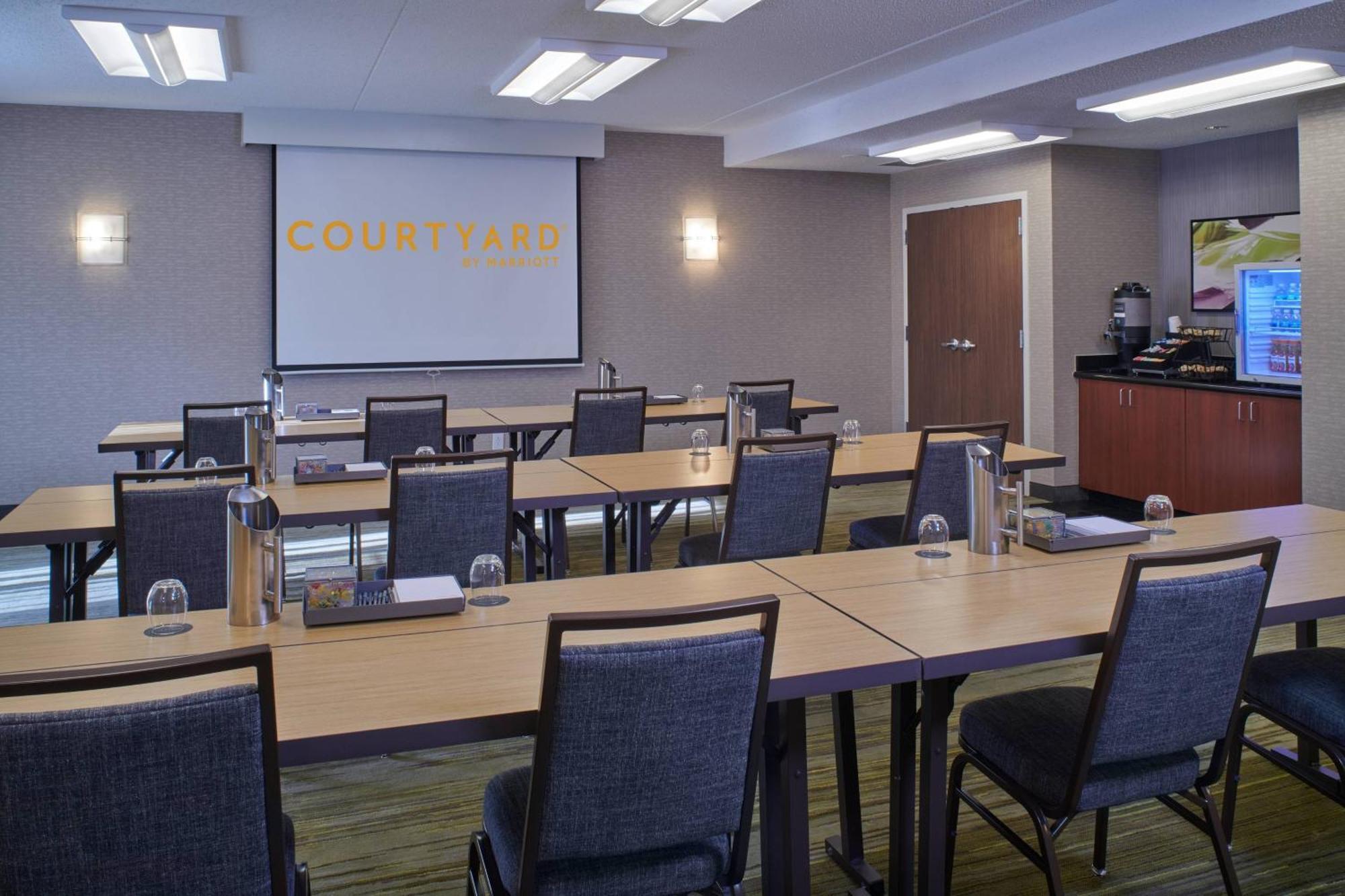 Courtyard By Marriott Indianapolis Castleton Indianápolis Exterior foto