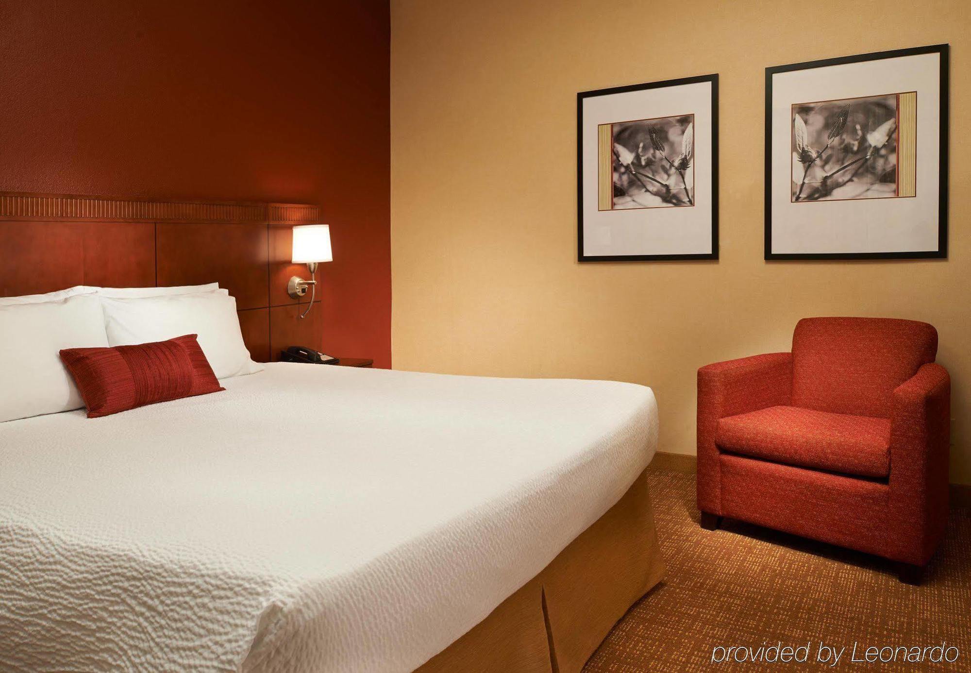 Courtyard By Marriott Indianapolis Castleton Hotel Quarto foto